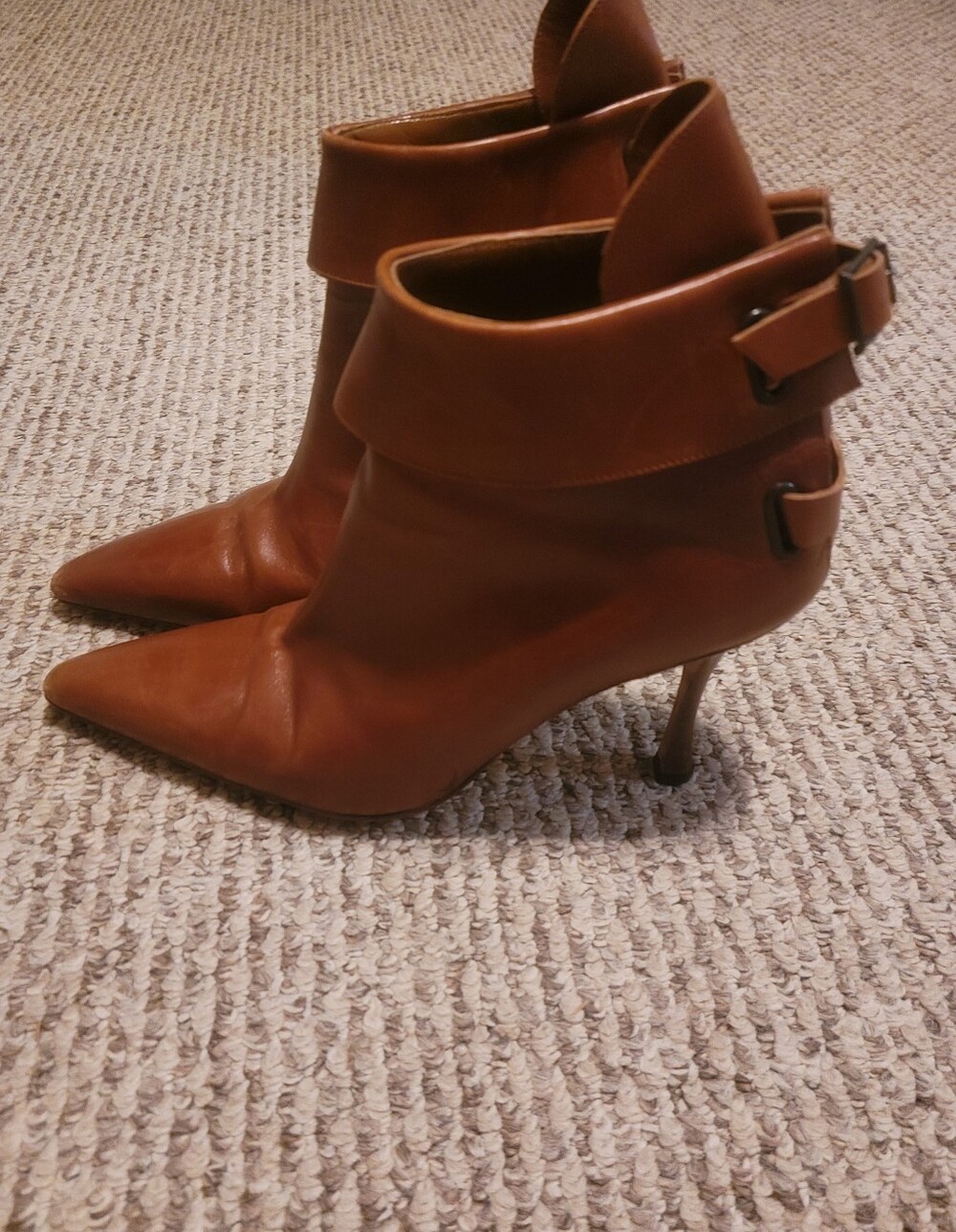 Manolo Blahnik Sz 38 Tan Ankle Boot
